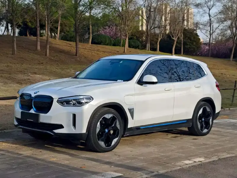 BMW iX3, 2021