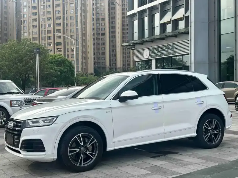Audi Q5L, 2018