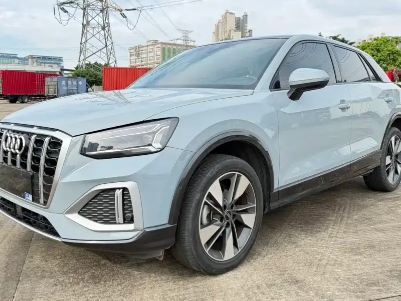 Audi Q2L, 2022