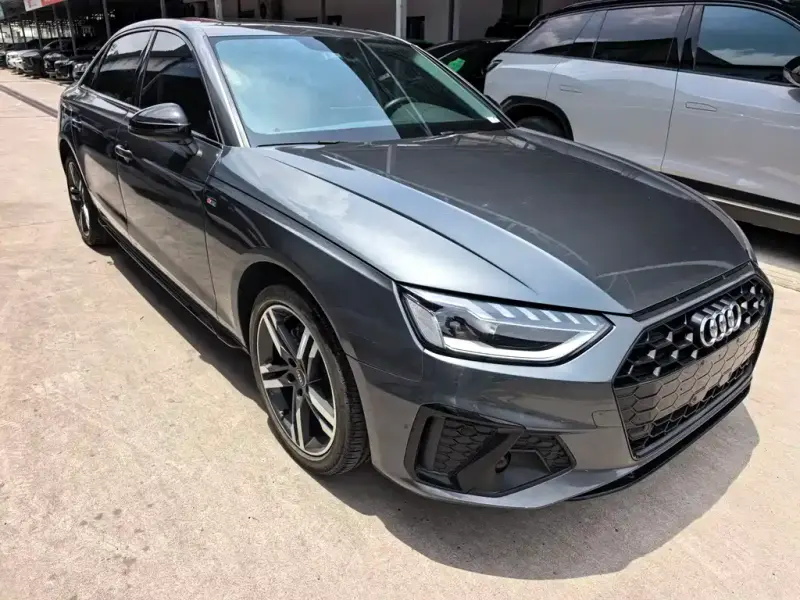 Audi A4L, 2022