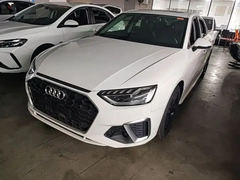 Audi A4L, 2020
