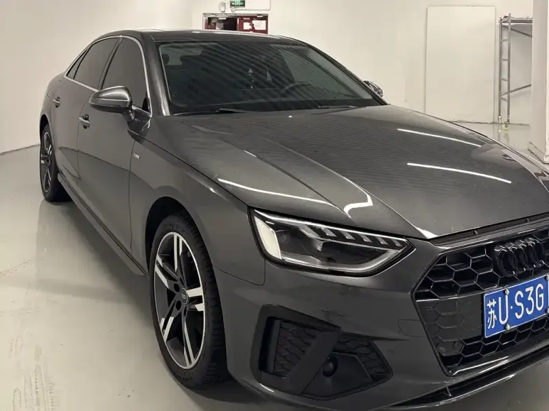 Audi A4L, 2023