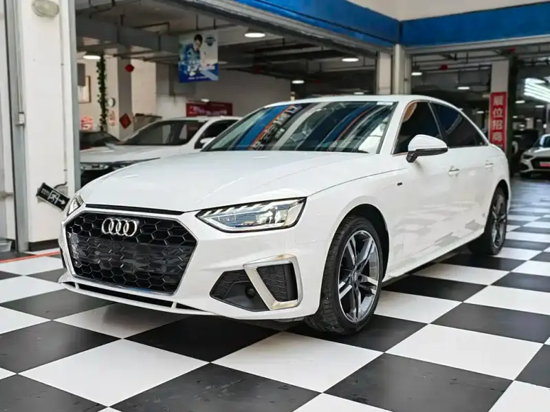 Audi A4L, 2021