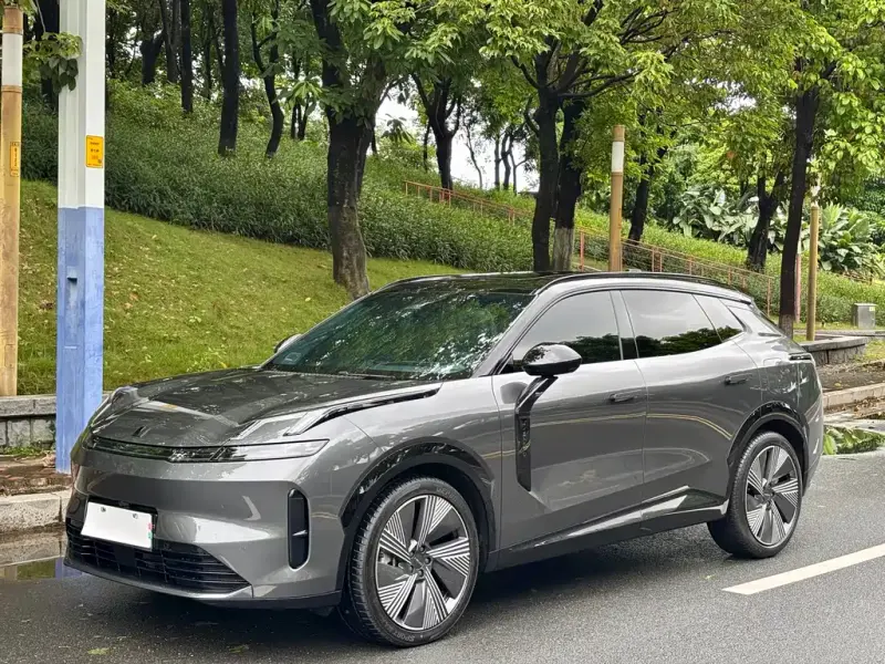 Lynk & Co 08 EM-P, 2023