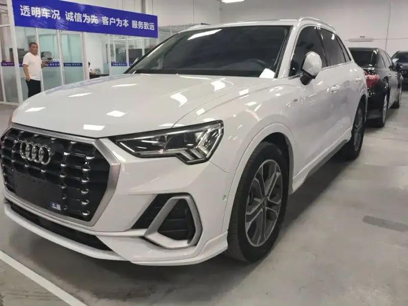 Audi Q3, 2022