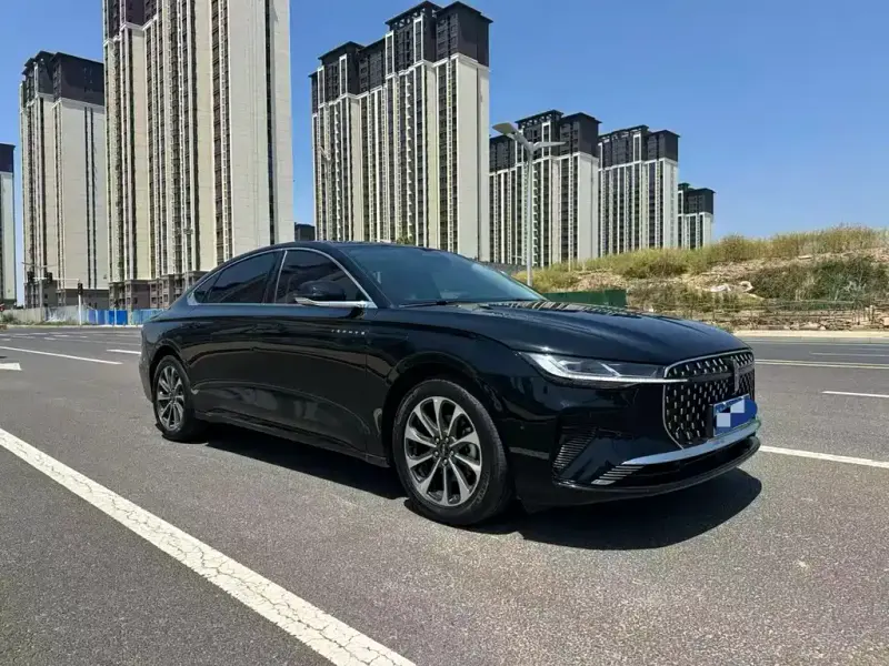 Lincoln Z, 2025
