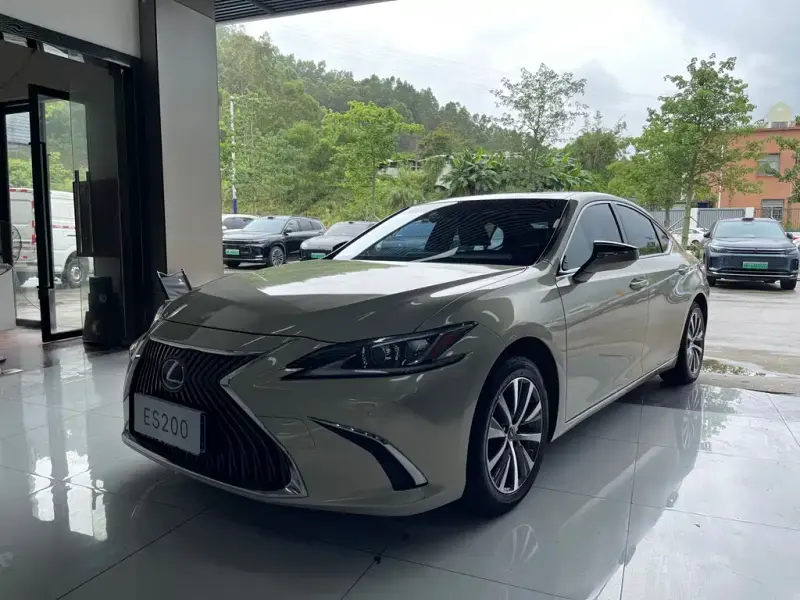 Lexus ES, 2019