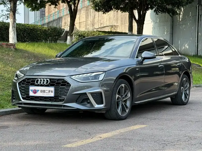 Audi A4L, 2022