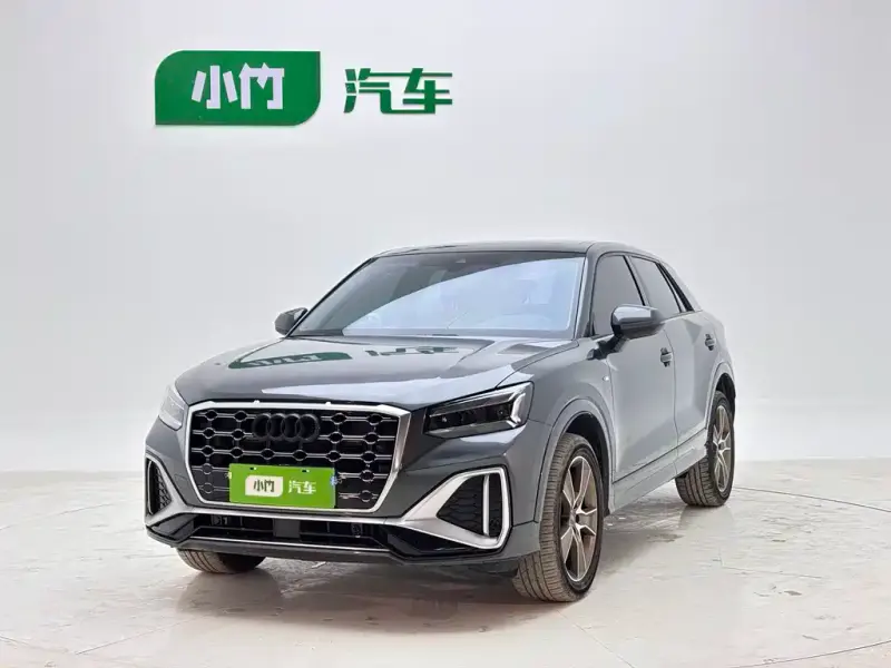 Audi Q2L, 2022