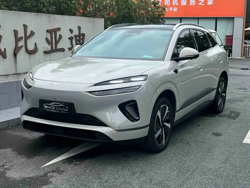 BYD 06, 2025