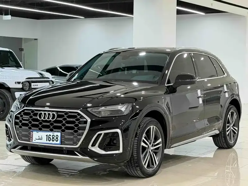 Audi Q5L, 2022