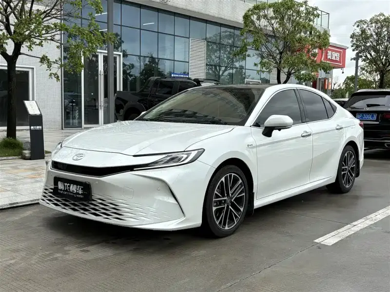 Toyota Camry, 2025