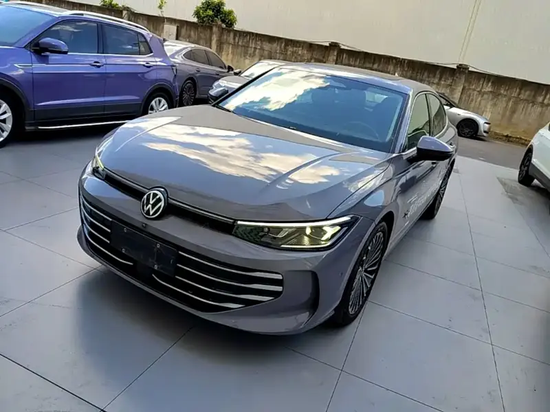 Volkswagen Passat, 2024
