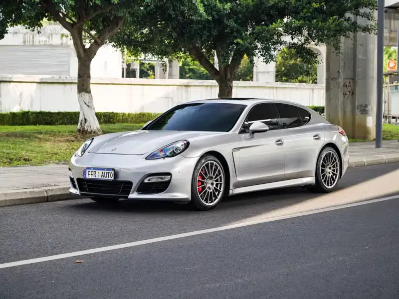 Porsche Panamera, 2012