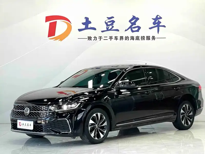 Volkswagen Passat, 2023