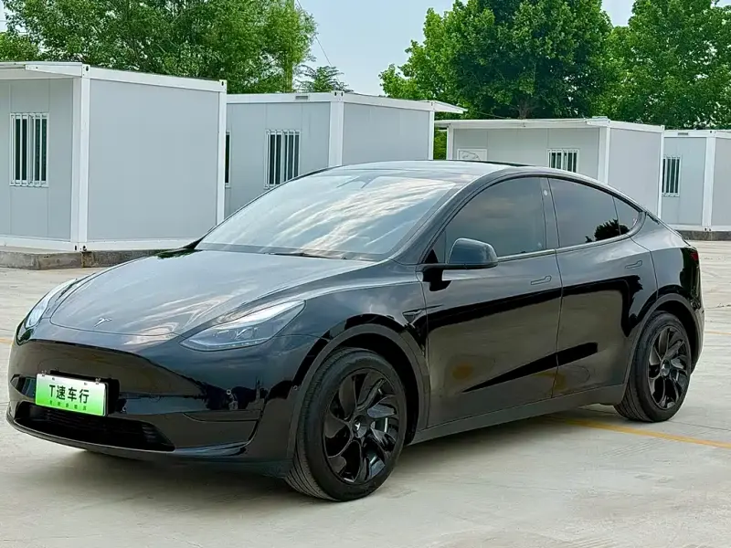 Tesla Model Y, 2023