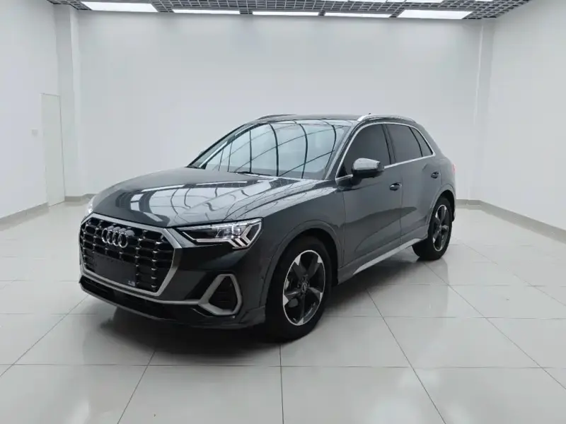 Audi Q3, 2022