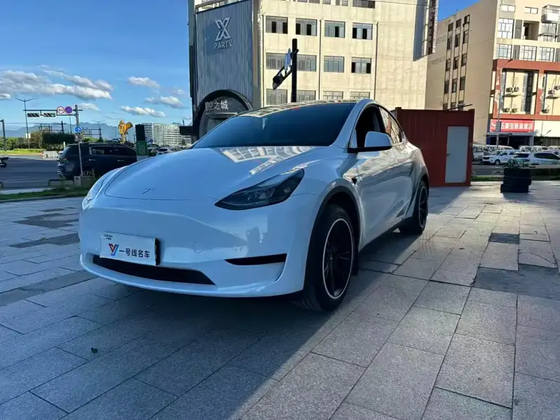 Tesla Model Y, 2023