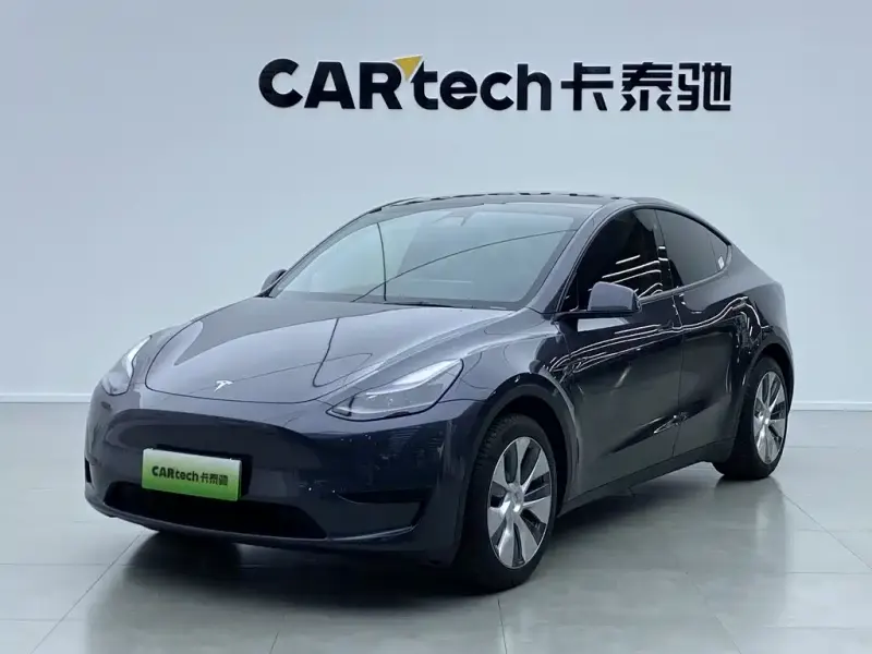 Tesla Model Y, 2023