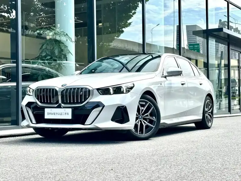 BMW i5, 2024