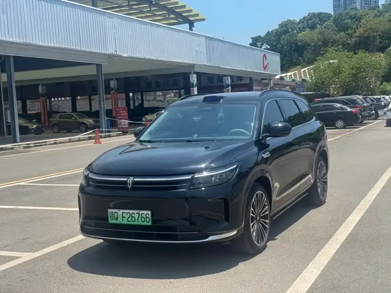 AITO M7, 2025