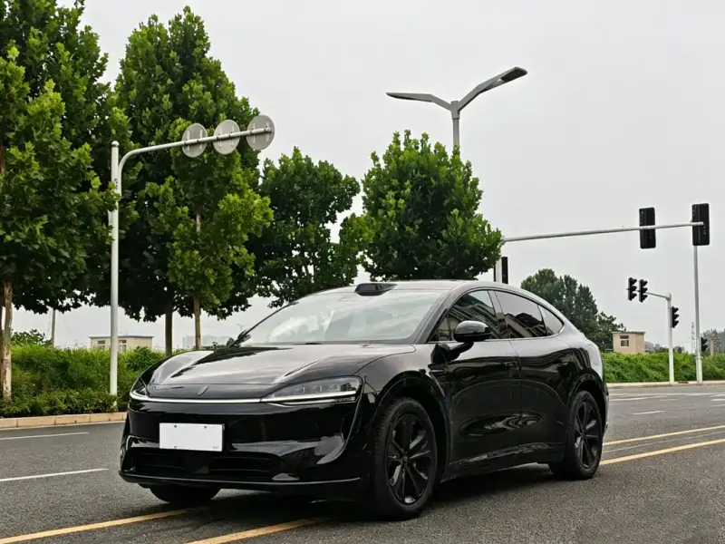 Luxeed Zhijie R7, 2025