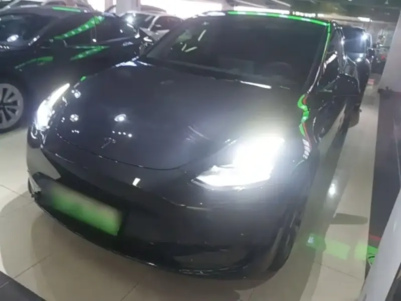 Tesla Model Y, 2024