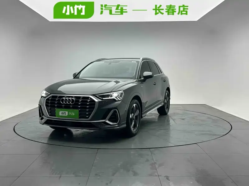 Audi Q3, 2022