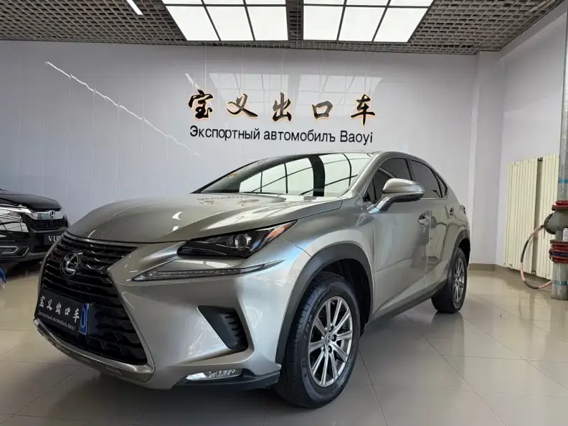 Lexus NX, 2021