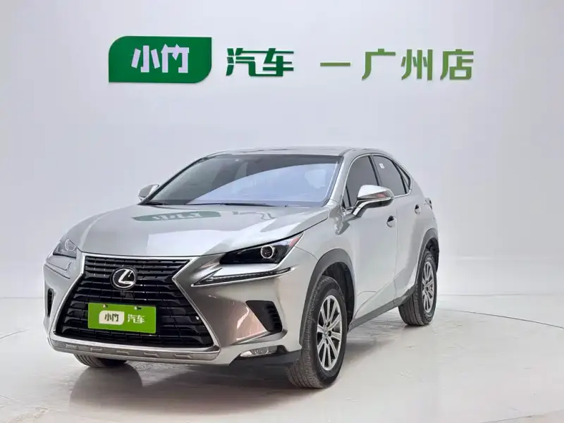 Lexus NX, 2021