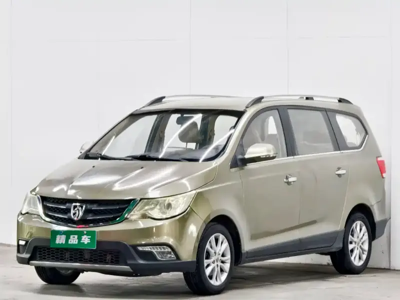 Baojun 730, 2015
