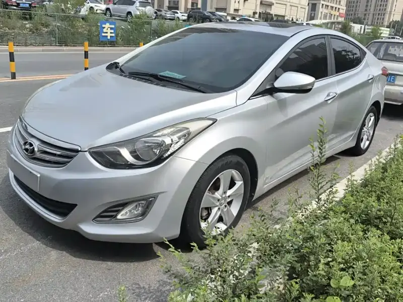 Hyundai Elantra Langdong, 2013