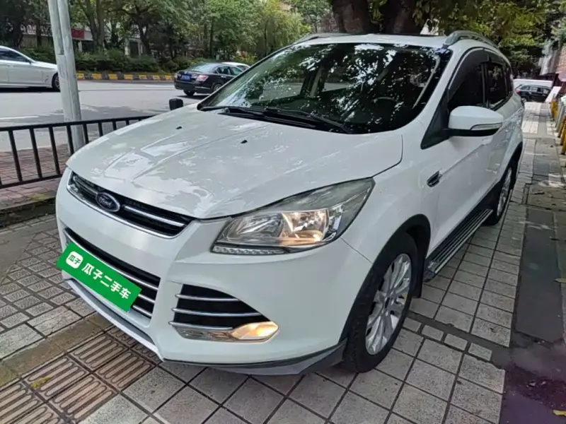 Ford Kuga, 2016