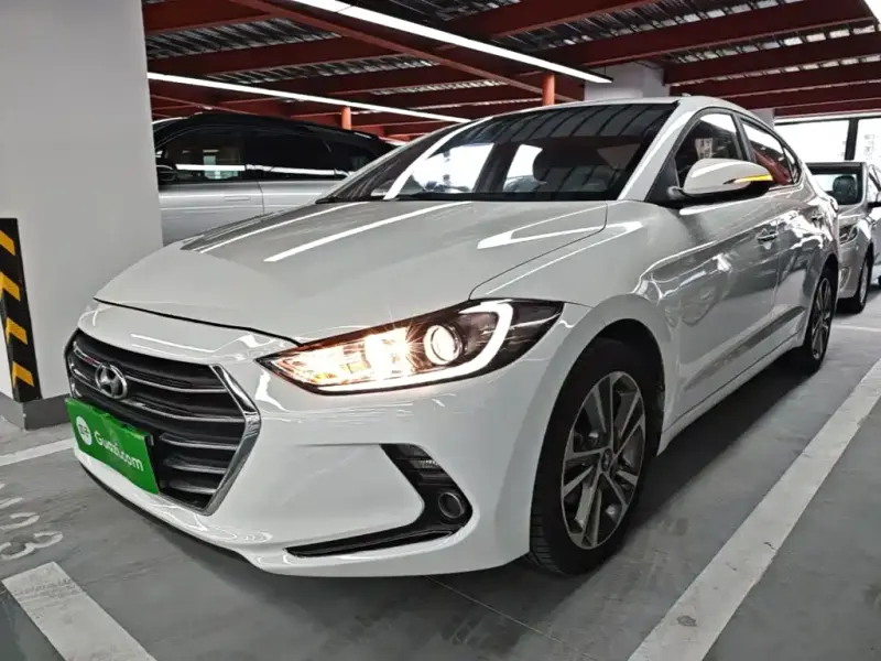 Hyundai Elantra, 2016