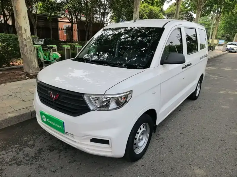 Wuling Hongguang V, 2023