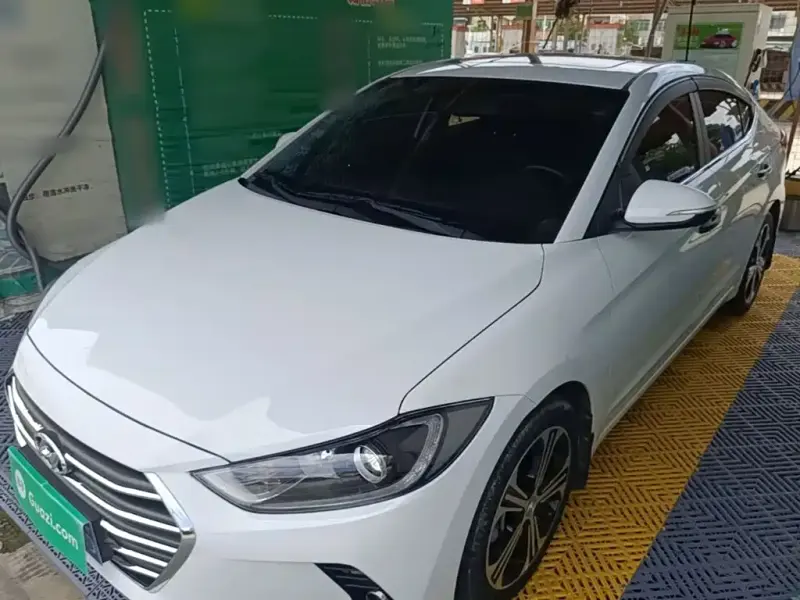 Hyundai Elantra, 2019