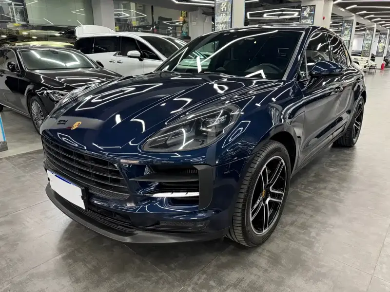 Porsche Macan, 2021