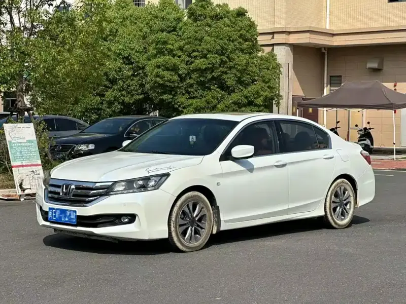 Honda Accord, 2015