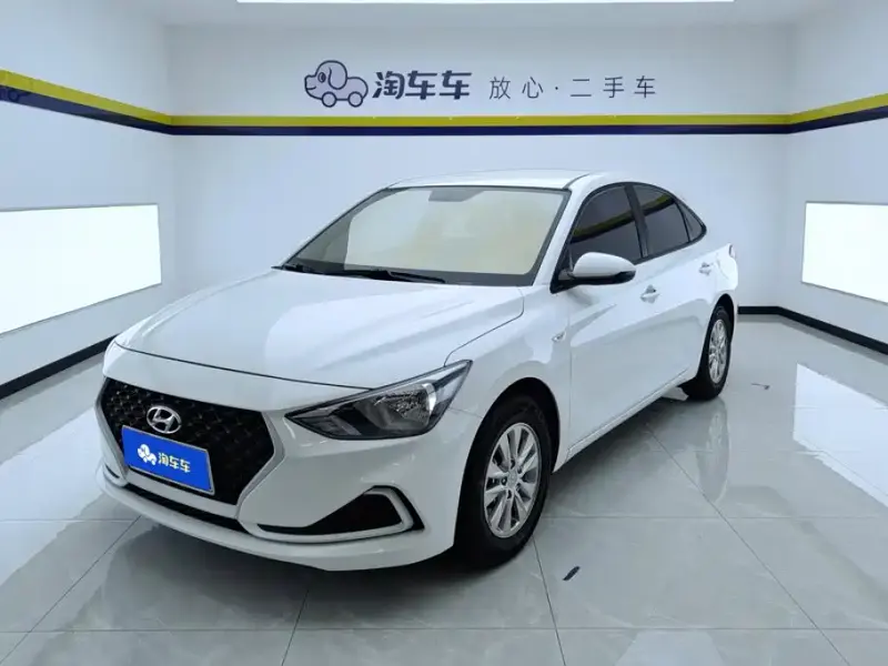 Hyundai Elantra, 2022