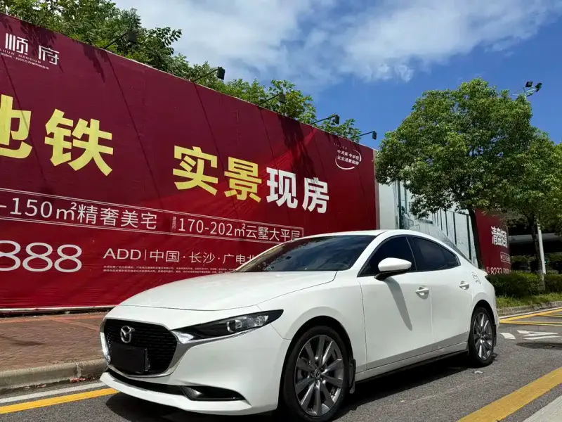 Mazda 3 Axela, 2020