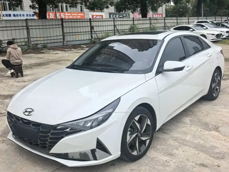 Hyundai Elantra, 2023