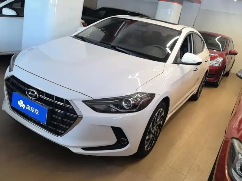 Hyundai Elantra, 2019