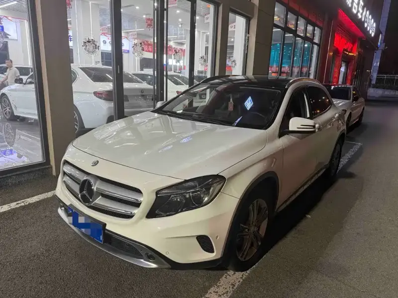 Mercedes-Benz GLA, 2016