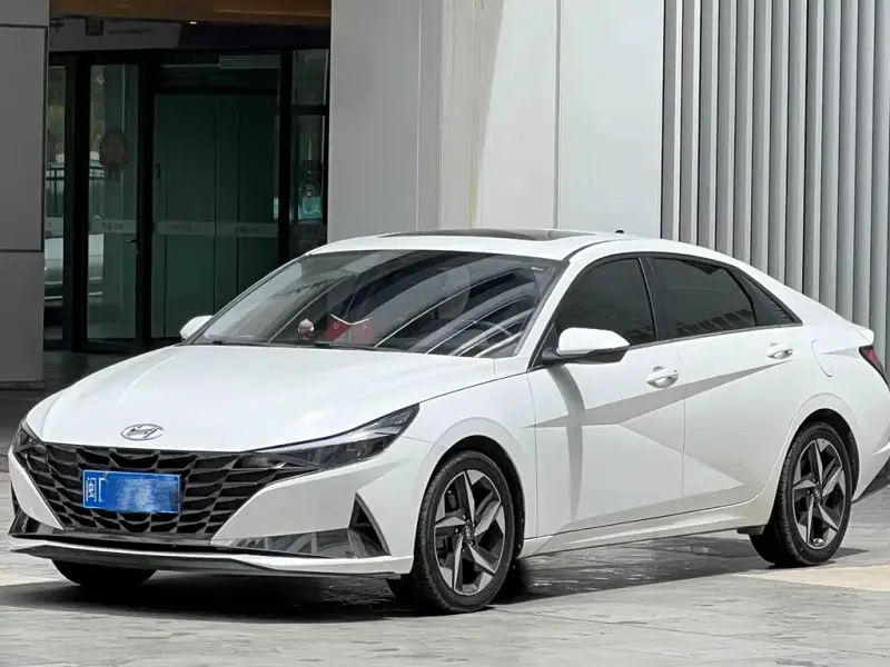 Hyundai Elantra, 2021