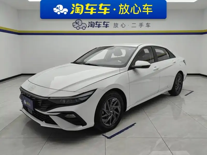 Hyundai Elantra, 2024