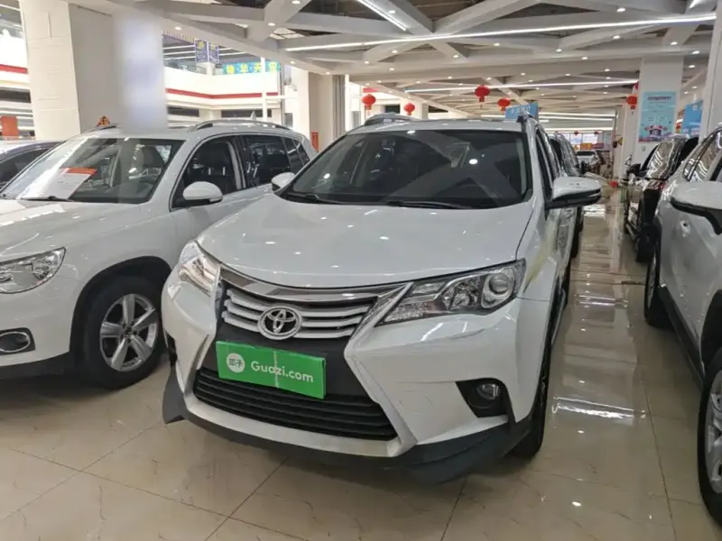 Toyota RAV4, 2015