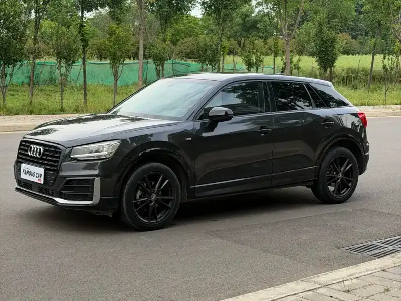 Audi Q2L, 2019
