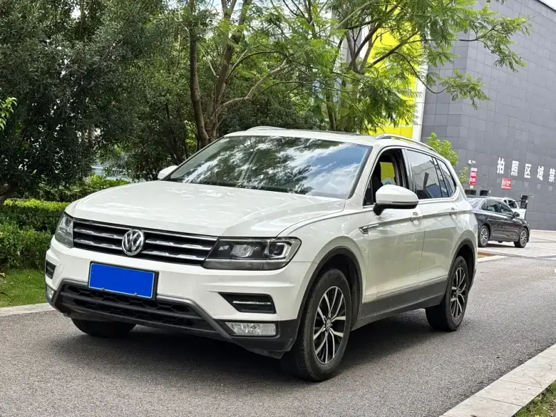 Volkswagen Tiguan L, 2018