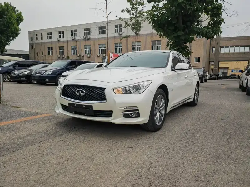 Infiniti Q50L, 2017