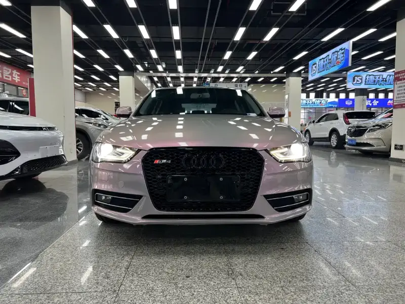 Audi A4L, 2016